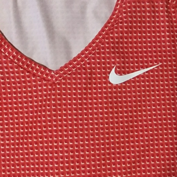 Nike shirt - Picture 2 of 3